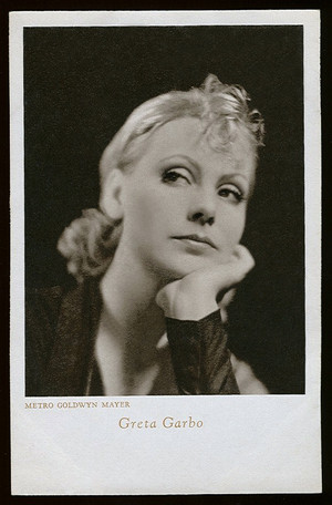  Greta Garbo ~ Vintage Postcard