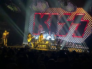  किस ~Bakersfield, California...March 2, 2020 (End of the Road Tour)