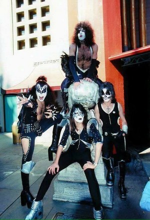  Kiss ~Hollywood, California…February 24, 1976 (Grauman’s Chinese Theater)