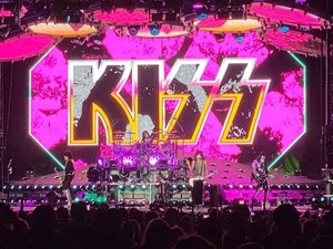  吻乐队（Kiss） ~Laughlin, Nevada...February 29, 2020 (End of the Road Tour)