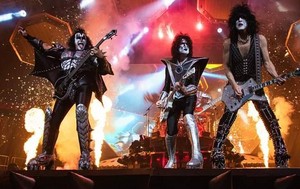  吻乐队（Kiss） ~Lincoln, Nebraska...February 25, 2020 (End of the Road Tour)