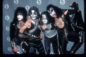  キッス ~Los Angeles, California...February 28, 1996 (38th Annual Grammy Awards)