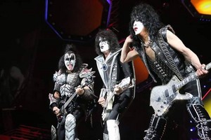  吻乐队（Kiss） ~Peoria, Illinois...February 15, 2020 (End of the Road Tour)