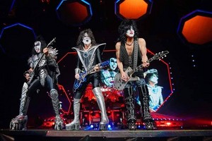  吻乐队（Kiss） ~St. Paul, Minnesota...February 24, 2020 (End of the Road Tour)