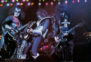 KISS ~Tokyo, Japan...March 28, 1978 (Alive II Tour) 