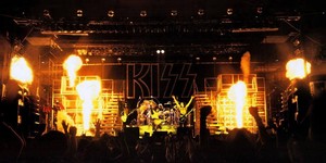  Kiss ~Tokyo, Japan...March 28, 1978 (Alive II Tour)