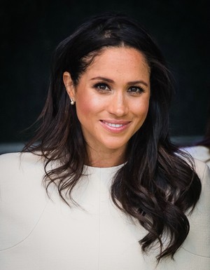  Meghan ~ Visit to Cheshire with 皇后乐队 (2018)