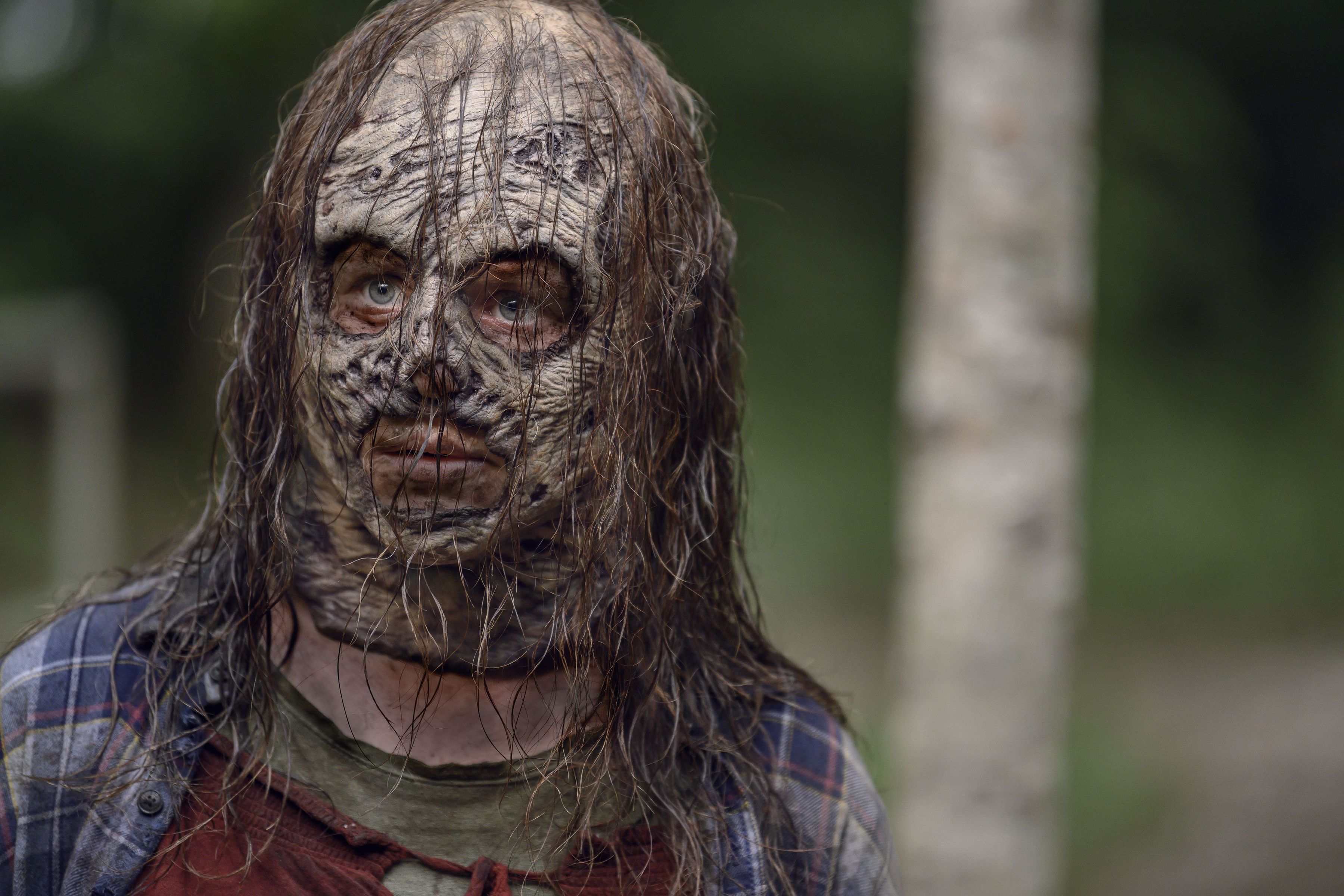 The Walking Dead Season 10 - First look at Thora Birch as Gamma.