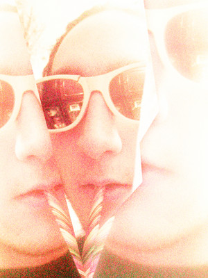 Xlson137 - en Sunglasses & with Candy foto