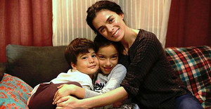 Bahar and her children from Kadin TV series