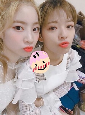  Dahyun and Jeongyeon