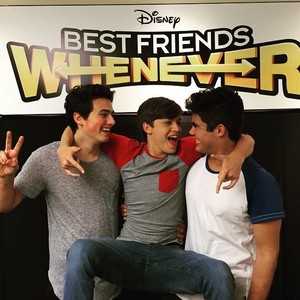  FIYM | Best Друзья Whenever | Дисней Movie Poster
