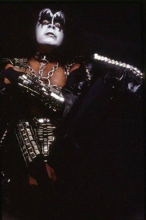  Gene (NYC)...April 28, 1977 (Love Gun/Black Room Session)