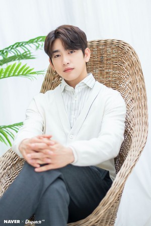  Jinyoung - tVN Drama "When My Life Blooms" Promotion Photoshoot Von Naver x Dispatch