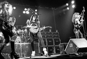  Ciuman ~Amsterdam, Netherlands...May 23, 1976 (Spirit of '76-Destroyer Tour)