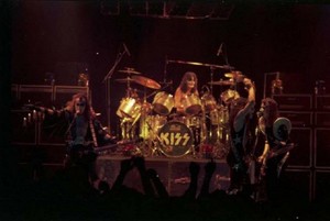  吻乐队（Kiss） ~London, England...May 15, 1976 (Destroyer Tour)