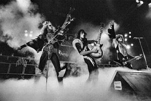  吻乐队（Kiss） ~London, England...May 15, 1976 (Destroyer Tour)
