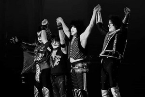  kiss ~Mexico City, Mexico...May 3, 2019 (End of the Road Tour)