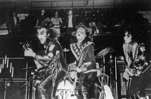  吻乐队（Kiss） ~San Francisco, California...June 1,1974 (Winterland)
