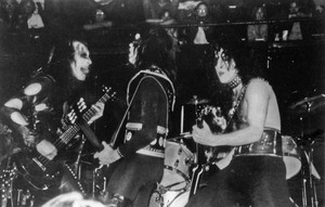  吻乐队（Kiss） ~San Francisco, California...June 1,1974 (Winterland)