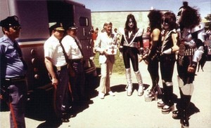  キッス and Stan Lee ~Depew, New York...May 25, 1977 (Borden Chemical Company)