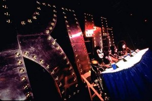  吻乐队（Kiss） ~press conference board the U.S.S. Intrepid...April 16, 1996 (anchored in NYC)