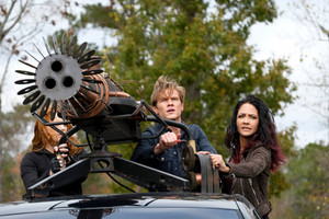  MacGyver - Episode 4.12 - Loyalty + Family + Rogue + Hellfire - Promotional fotos