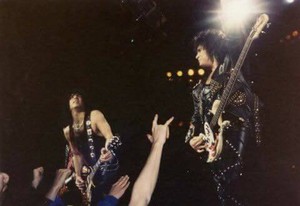  Paul and Gene ~Tinley Park, Illinois...June 3, 1990 (Hot in the Shade Tour)