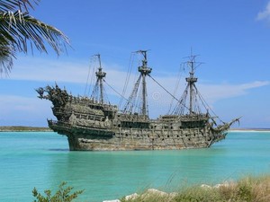  *The Flying Dutchman :Pirates Of The Caribbean*