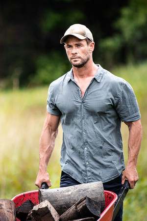 Chris Hemsworth || Swisse — The Quest Continues › 2020