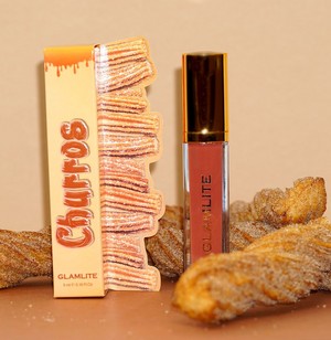  Churro Lips 由 Glamlite