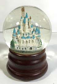  Disney Magic Kingdom Snow Globe