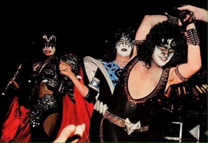  Eric, Ace and Gene (NYC) July 25, 1980 (Eric Carr makes his debut at the Palladium) Unmasked Tour