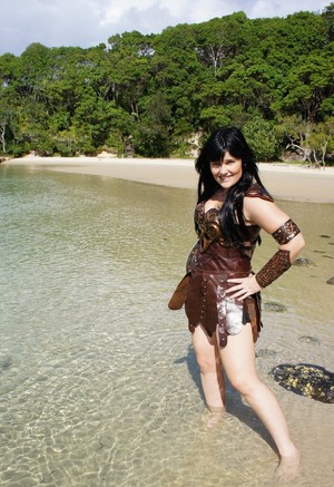  Hot And Sexy Barefoot Xena Warrior Princess Costume Cosplay سے طرف کی thewarriorprincess - December 2011