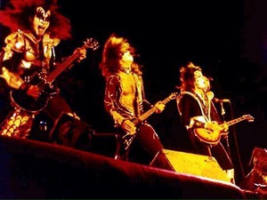  baciare ~Anaheim, California...August 20, 1976 (Spirit of 76 / Destroyer Tour)