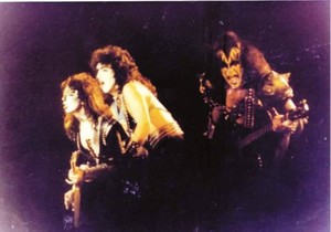 키스 ~Belo Horizonte, Brazil...June 21, 1983 (Creatures of the Night Tour)