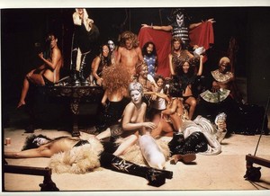  키스 ~Hotter Than Hell 사진 session and outtakes...August 18, 1974 (The Stage)