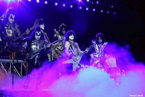  Kiss ~Philadelphia, Pennsylvania...August 6, 2010 (The Hottest montrer on Earth Tour)