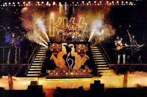 KISS ~San Diego, California...August 19, 1977 (Love Gun Tour - ALIVE II Photo Shoot)