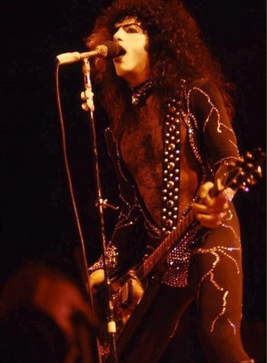 Paul ~Anaheim, California...August 20, 1976 (Spirit of 76 / Destroyer Tour) 
