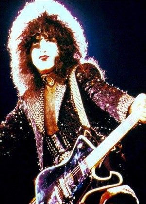  Paul ~San Diego, California...August 19, 1977 (Love Gun Tour - ALIVE II 사진 Shoot)