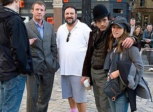  Robert Downey Jr and Susan Downey on set of Sherlock Holmes (2009)