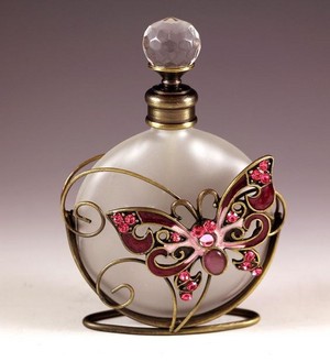  beautiful vintage parfume bottles🌻😻💖