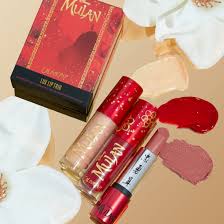  मूलन Inspired Lip Gloss And Lipstick Set
