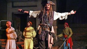  *Jack Sparrow in 디즈니 Land : Pirates Of The Caribbean*