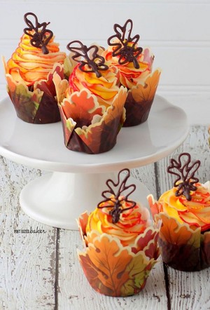 Autumn themed cupcake