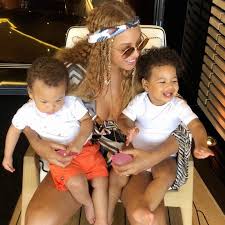  Beyonce and her twins
