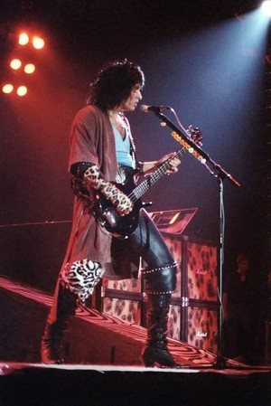  Gene ~London, England...October 15, 1984 (Animalize Tour)