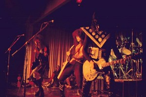  吻乐队（Kiss） ~Grand Rapids, Michigan...October 17, 1974 (Hotter Than Hell Tour)