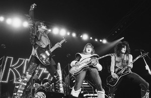  키스 ~Inglewood, California...August 26, 1977 (Love Gun Tour)